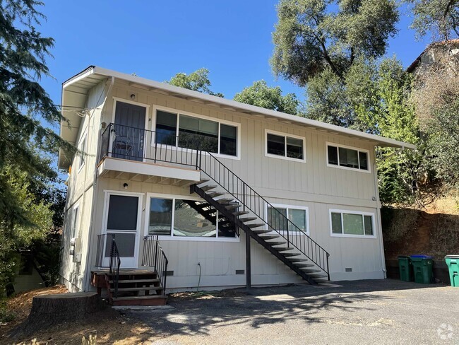 Building Photo - 435 S Shepherd St Unit A Rental