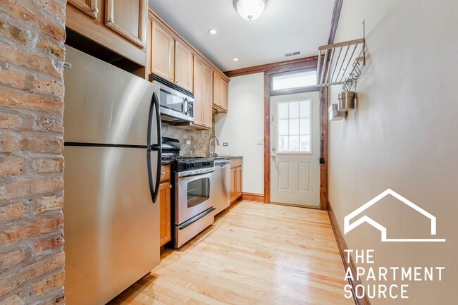 Photo - 2920 W Cullom Ave Unidad 1E