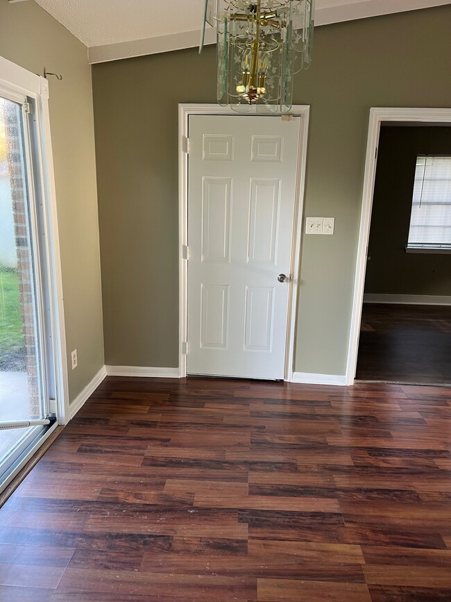 Photo - 3952 Tanglebush Ln NW