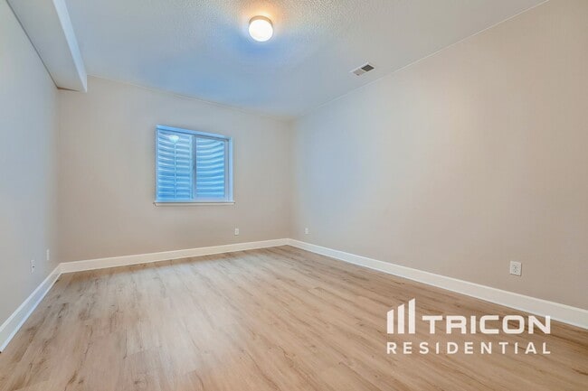 Photo - 26110 E Davies Dr