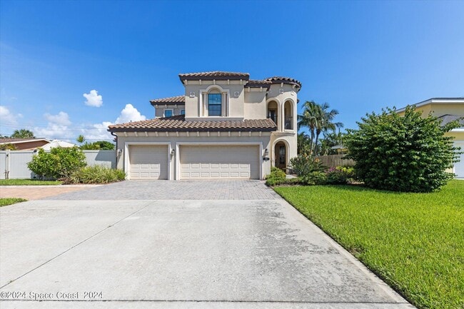 Photo - 110 Poinsetta St