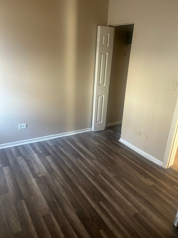 Photo - 956 E 76th St Unidad 2F