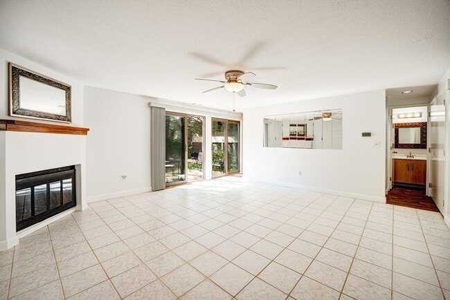 Building Photo - 522 Tumbling Hawk Unit 522