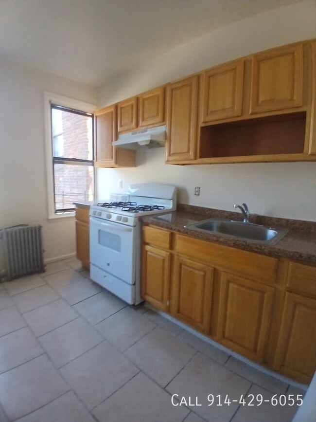 Photo - 288 Hawthorne Ave Unit 4