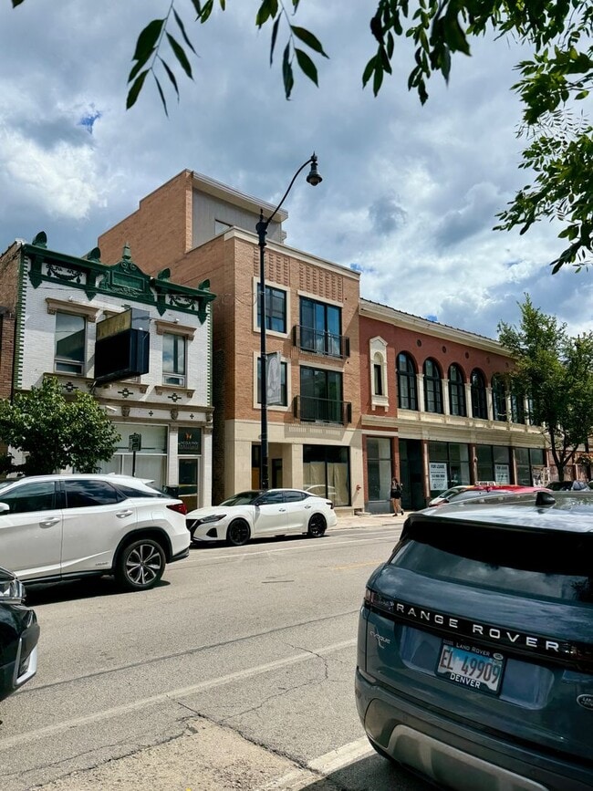 Photo - Amazing 2 Bed/2 Bath Apartment in Prime Li... Unit 2R