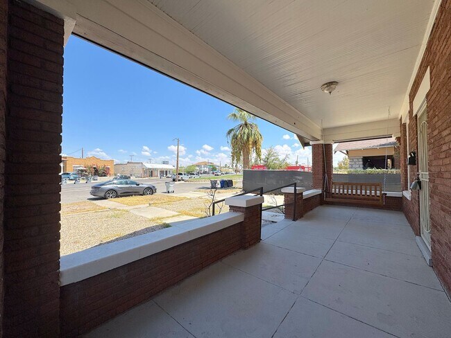 Photo - 3512 Clifton Ave
