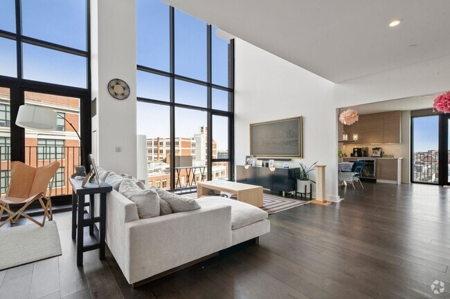 Building Photo - 14 W Broadway Rental