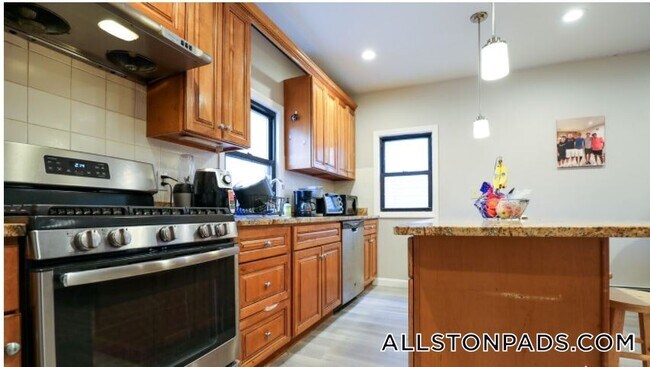 Photo - 117 Glenville Ave