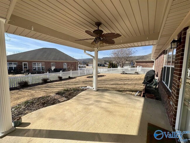 Photo - 5002 Blakemore Dr SE