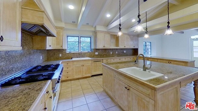 Photo - 3920 Van Noord Ave