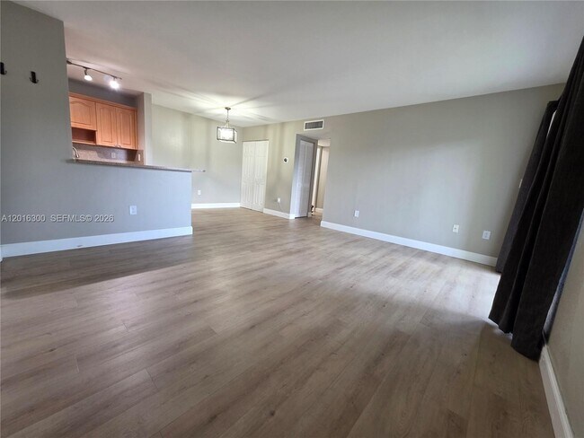 Photo - 10765 SW 108th Ave Unit 104