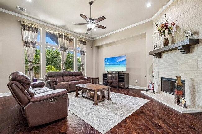 Photo - 10501 Nicolet Way