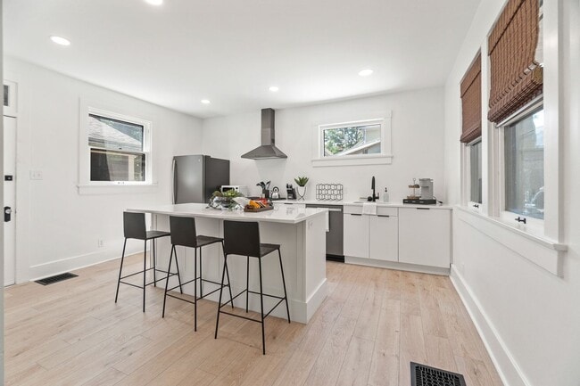 Photo - Renovated Historic Townhome — 2BR, 1,000 Sq Ft, West Central