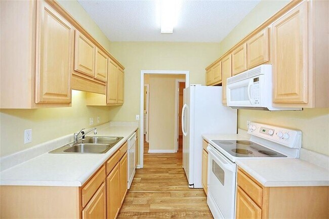 Photo - 1159 Mohawk St