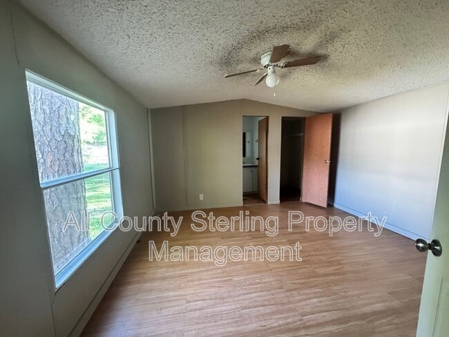 Photo - 131 SW Socket Glen