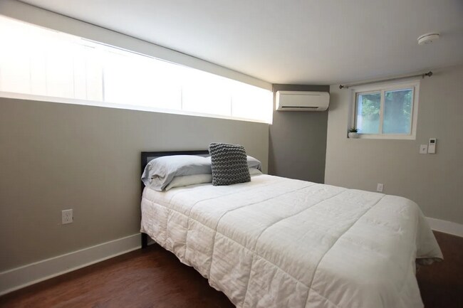 Photo - 1002 N Aurora St Unidad 1