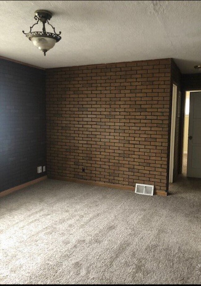 Photo - 2 Bedroom 1 Bath in Westland