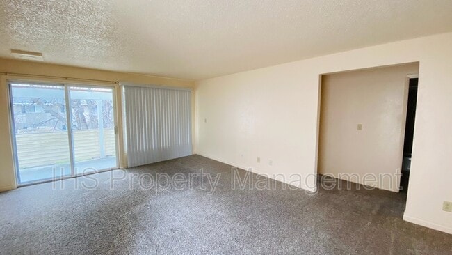 Photo - 1913 Hoxie Ave Unit C