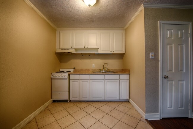 Photo - 2714 Morenci St Unit 1