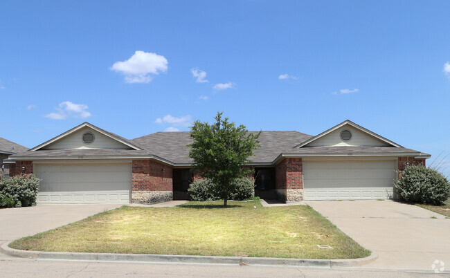 Building Photo - 676 Paso Fino St Unit Paso Fino 680 Rental