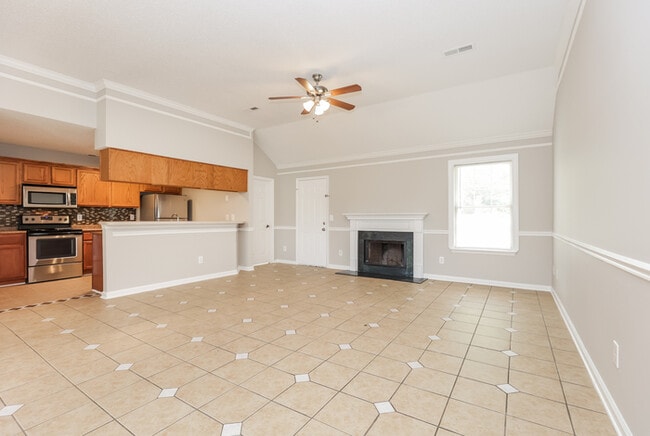 Photo - 2130 Spring Hill Cir