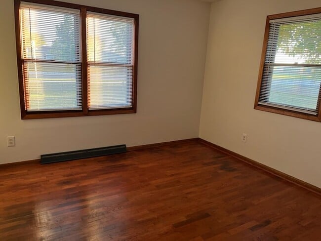 Photo - 2 bed 1 bath home for rent