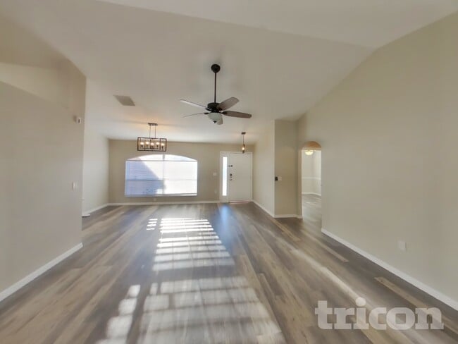 Photo - 3130 Wiltshire Ave