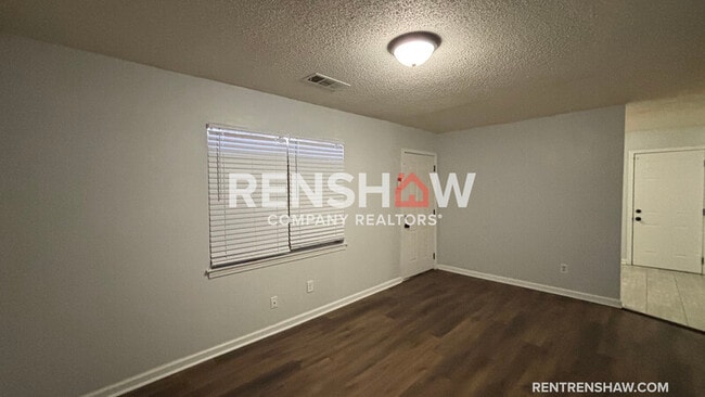 Photo - 1532 Silver St