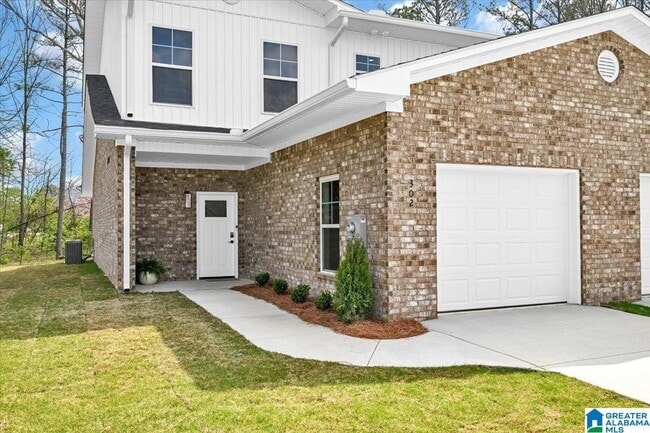 Building Photo - 304 GARDEN St