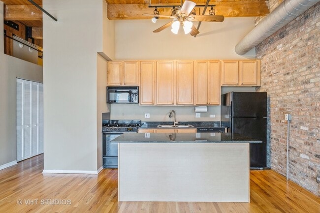Photo - 14 N Sangamon St Unit 401