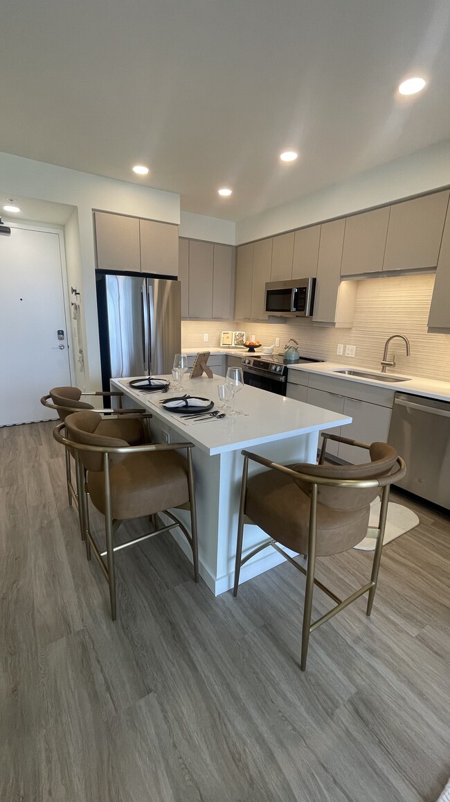 Building Photo - 223 NE 27th St Unit A12 Rental