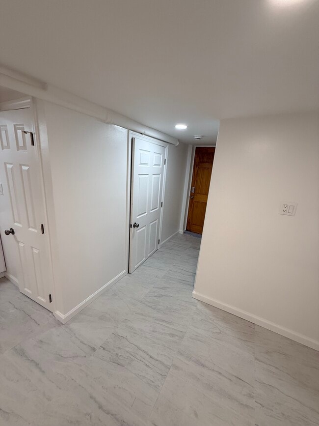 Photo - 2068 33rd St Unit Lower Level