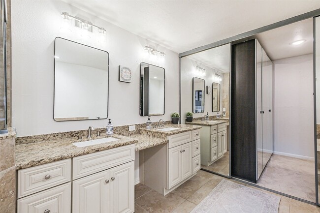 Building Photo - 1565 Beaconshire