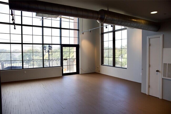 Photo - 1025 S Shepherd Dr Unit 209