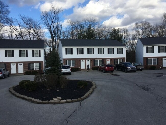 Photo - 281 East Main Street