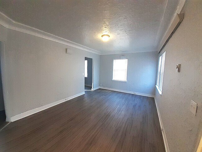 Photo - K300OH Unit #1