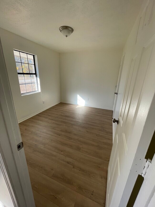 106 S Smith St Apartments Booneville, MS