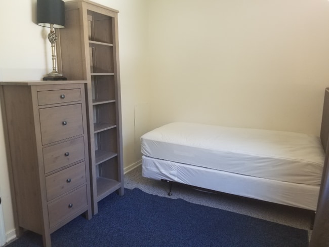 Photo - 600 Acreview Dr