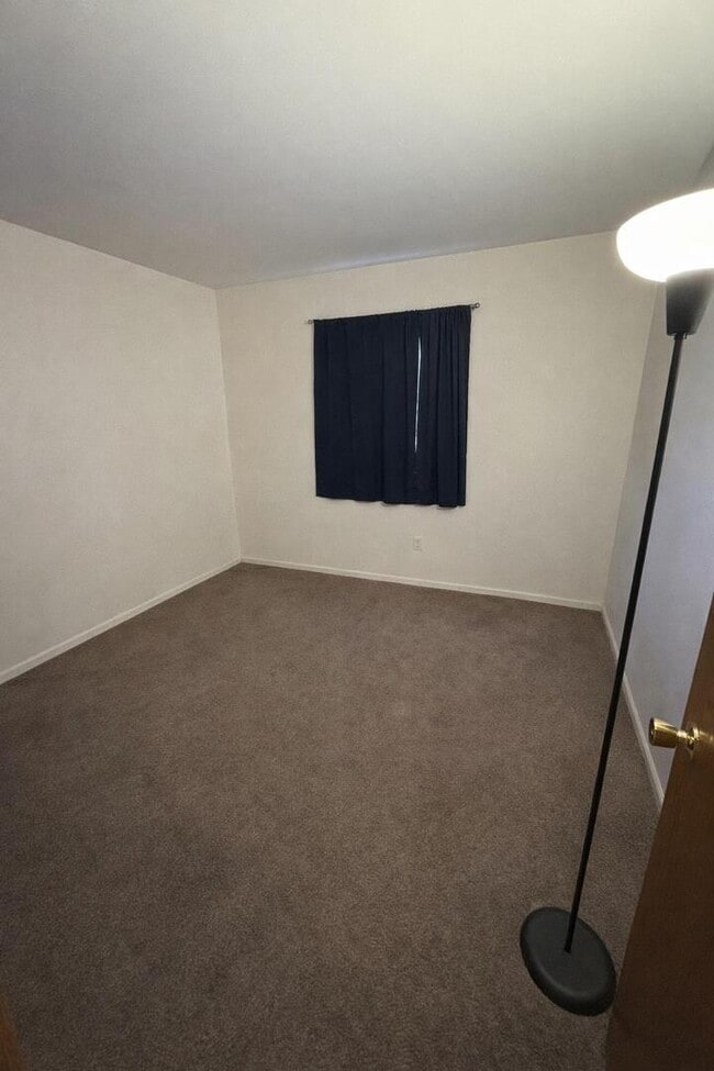 Photo - 303 Newport Ln Unit C1