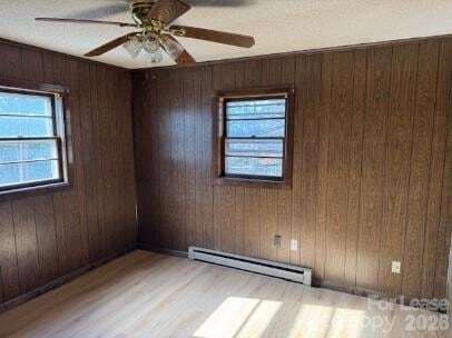 Photo - 1568 Barringer St