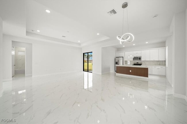 Photo - 9 NW 14th Pl