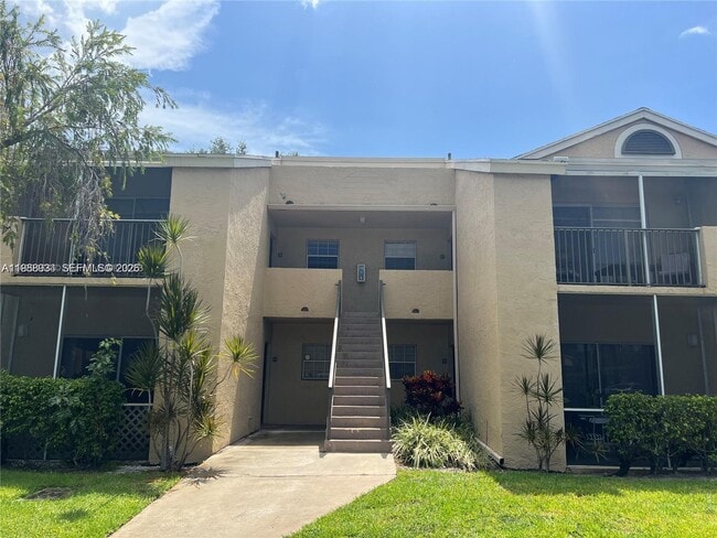 Building Photo - 660 Cypress Club Way Unit G11