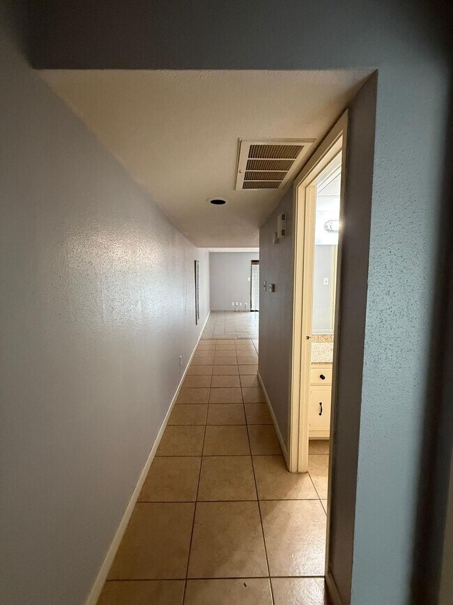 14777 Wunderlich Dr Unidad 1807