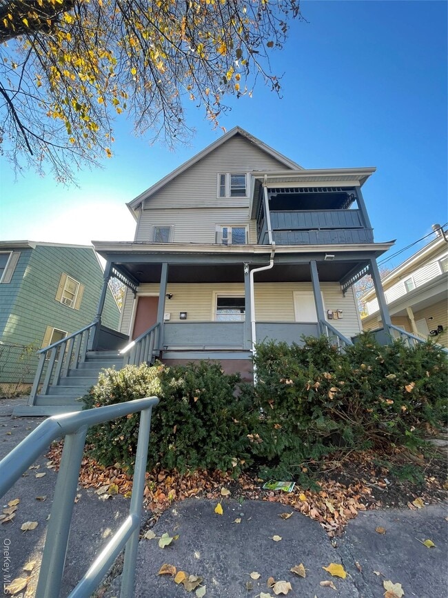 Building Photo - 31-33-33 Elmer St Unit 3rd Floor