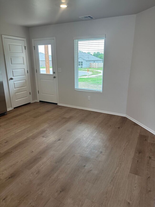 Photo - Pre-Leasing Now! Charming 3-Bedroom, 2-Bath Home in Mustang | Tours Available | Move-In Beginning...