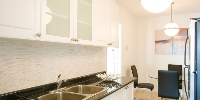 Kitchen - The Empress House