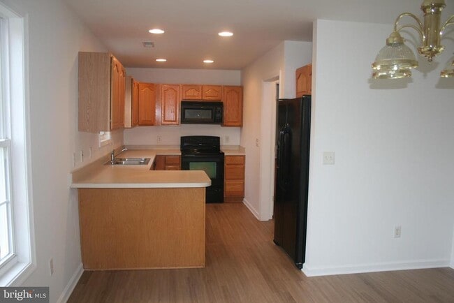 Photo - 67 Downey Oak Cir