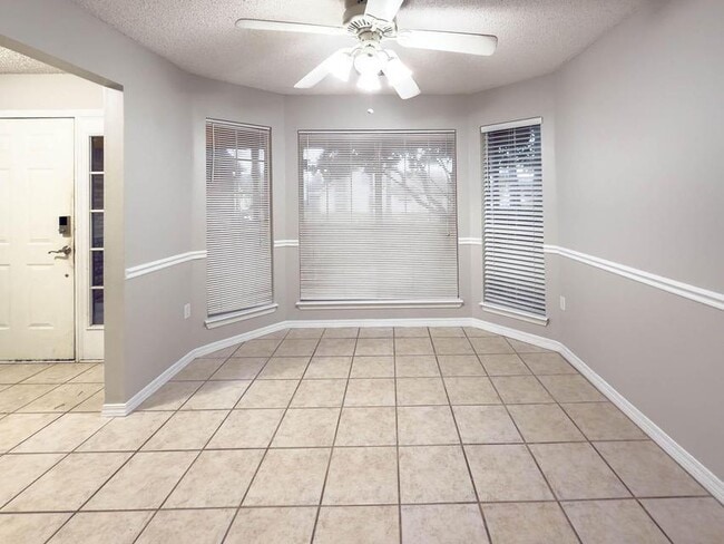 Photo - 1761 Guildford Ct
