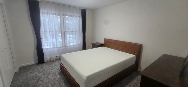 Photo - 260 Birchwood Dr