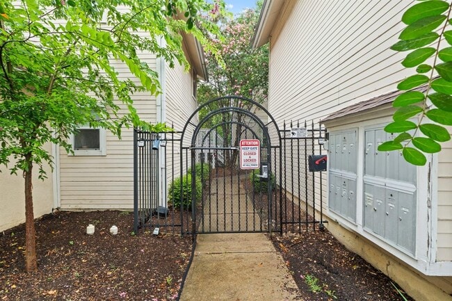 Photo - 1110 W 22nd St